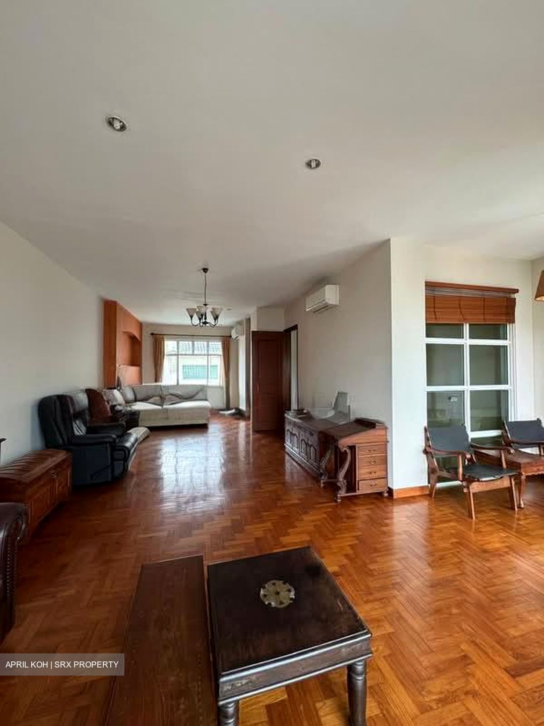 Sunrise Avenue (D28), Terrace #598586381